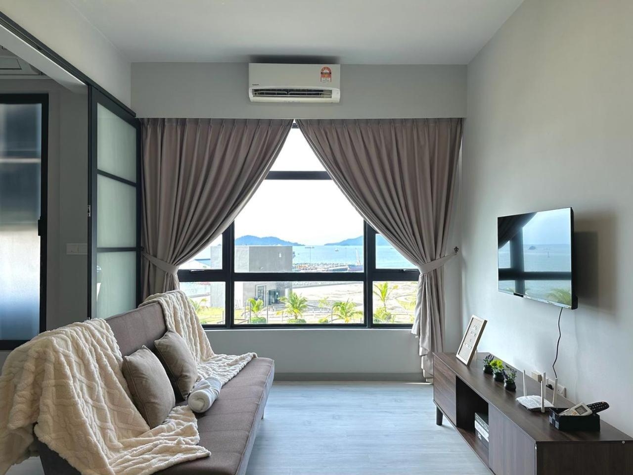 코타키나발루 Jesselton Quay Sea & Pool View For 6 Pax 아파트 외부 사진