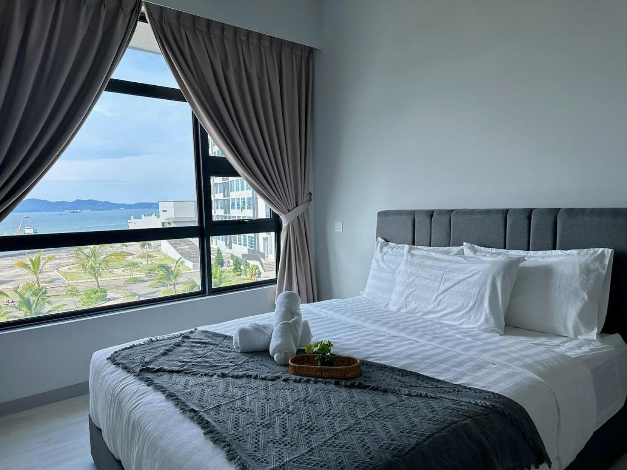 코타키나발루 Jesselton Quay Sea & Pool View For 6 Pax 아파트 외부 사진